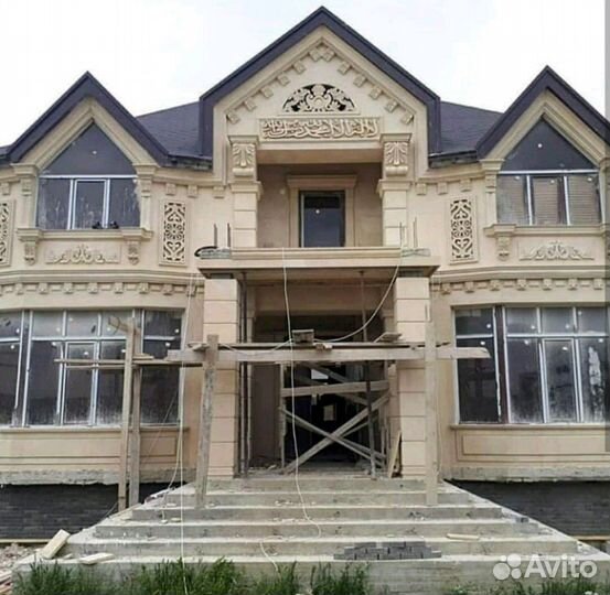 Облицовка природным камнем, фасад дома, дачи, офис