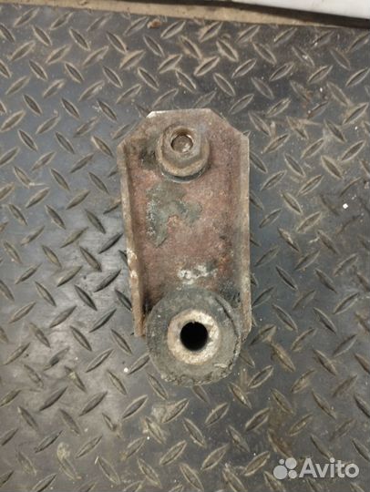 Серьга рессоры Mercedes Sprinter 901