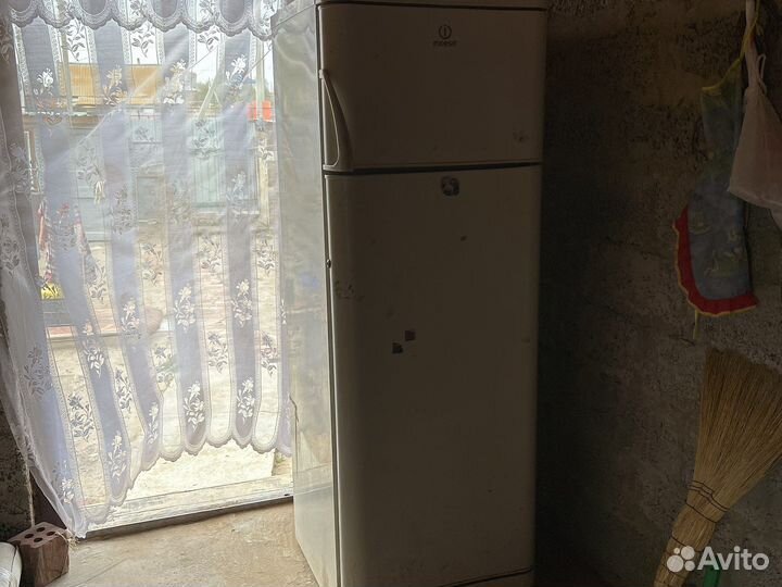 Холодельник в не рабочем состоянии