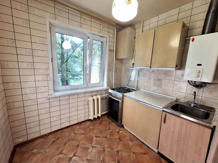 2-к. квартира, 46 м², 2/5 эт.