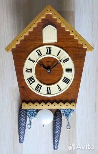 Настенные часы с кукушкой 