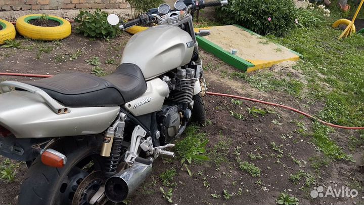 Yamaha xjr 1200