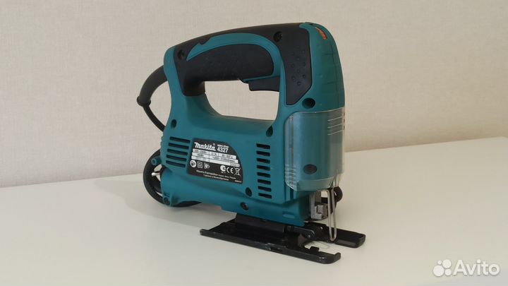 Электро лобзик Makita 4327