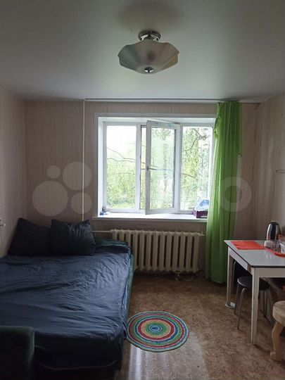 Комната 13 м² в 9-к., 3/5 эт.