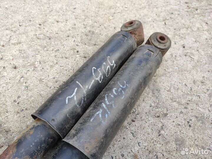 Амортизаторы задние на Opel Signum