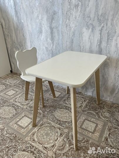 Детский столик и стульчик