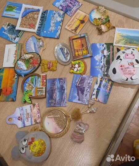 Магниты на холодильник из разных стран