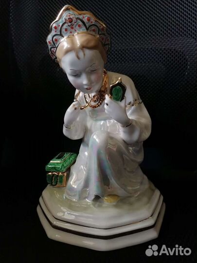 Статуэтка Малахитовая шкатулка