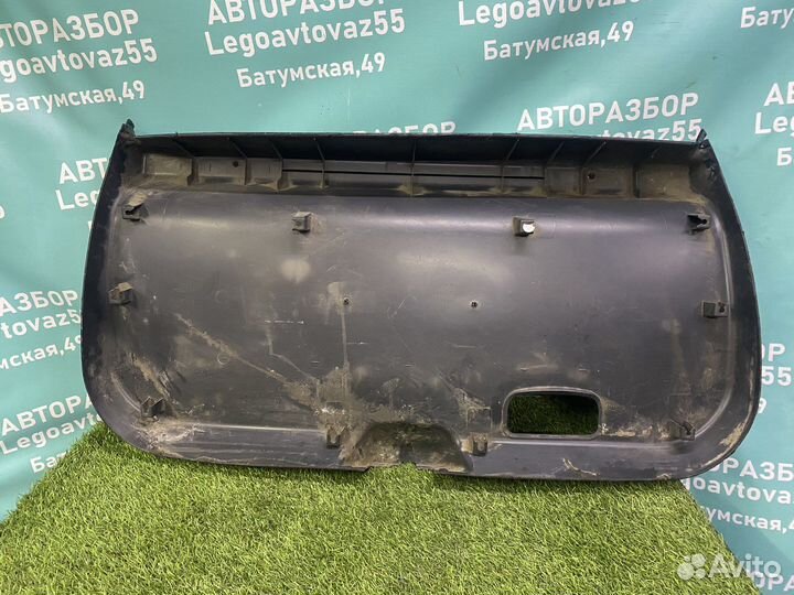 Обшива крышки богажника приора универсал