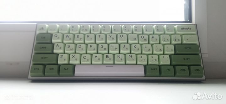 Кастомная клавиатура на жёлтых свитчах