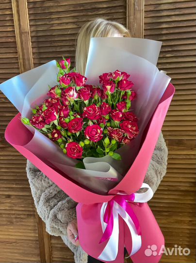 Кустовая роза букет