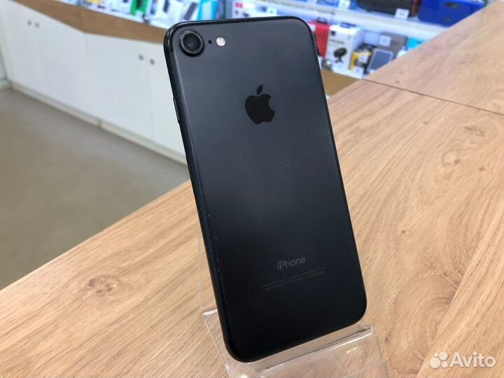 iPhone 7, 32 ГБ