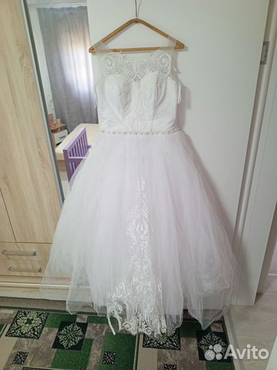 Свадебное платье 48 50 бу