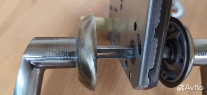 Замок дверной межкомнатный