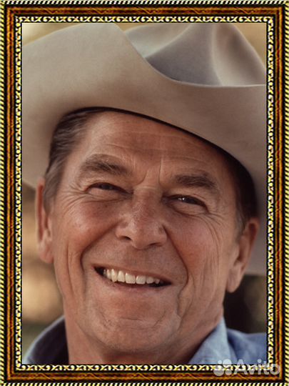 Портреты и репродукции в рамке со стеклом