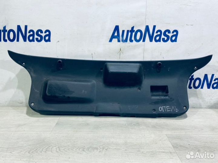 Обшивка двери багажника Opel Astra F 1991-1998