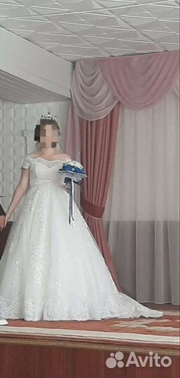 Свадебное платье