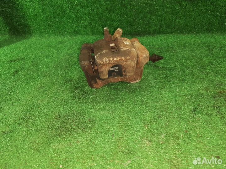 Суппорт тормозной задний правый Suzuki SX4 1