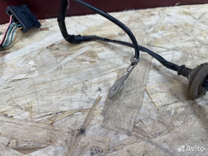Проводка багажника правая Renault Logan