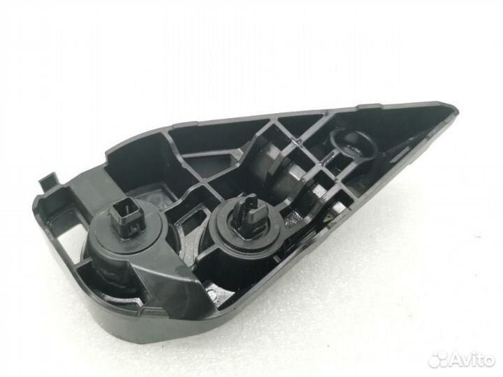 Кронштейн правый Toyota Rav4 CA40 2.2 2adfhv 2018