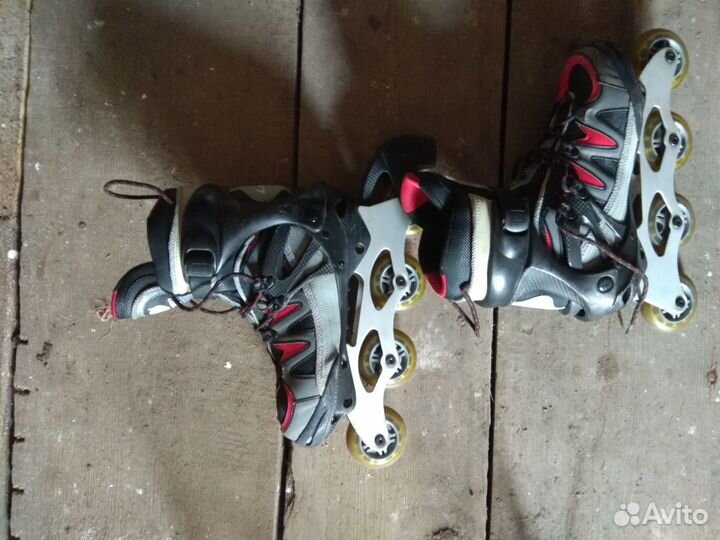 Роликовые коньки