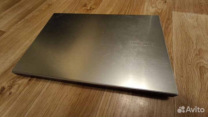 Ноутбук Samsung на Intel Core i5