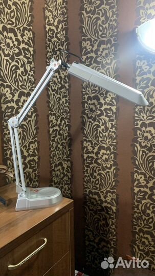 Лампа настольная