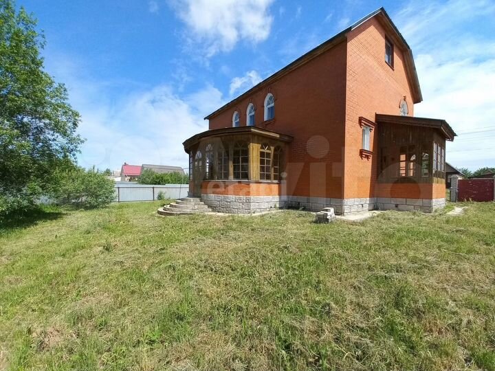 Дом 353,5 м² на участке 11 сот.