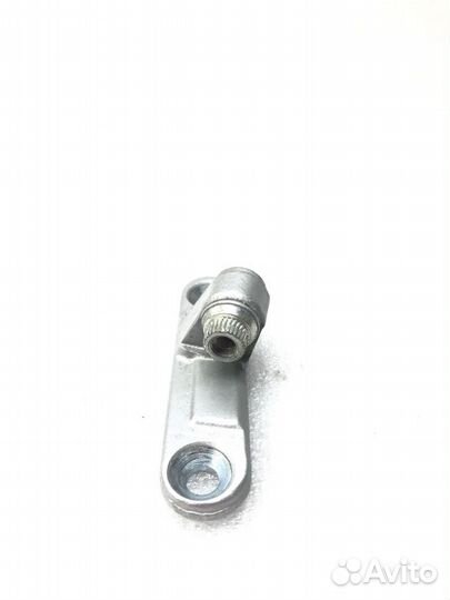 Петля двери задняя левая Mercedes-Benz E-Class