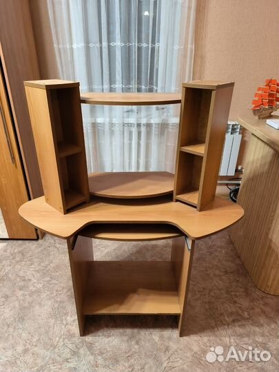 Компьютерный стол