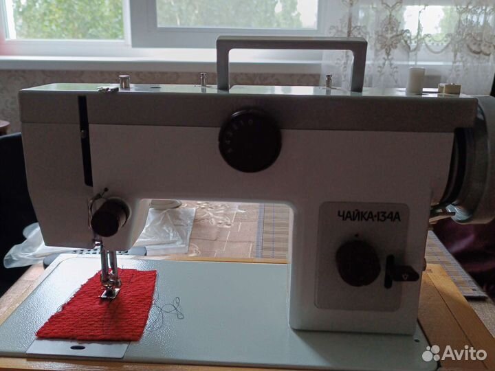Швейная машина Чайка 134