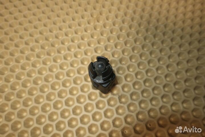 Датчик температуры воздуха 8Z0820535 Volkswagen