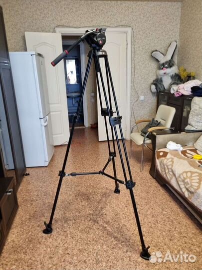 Штатив+голова Manfrotto 504HD,546BK