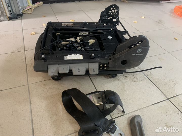 Механизм пневмо сидения Grammer