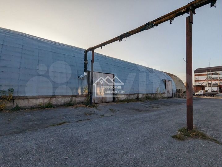 Складское помещение, 225 м², Велижанская 77