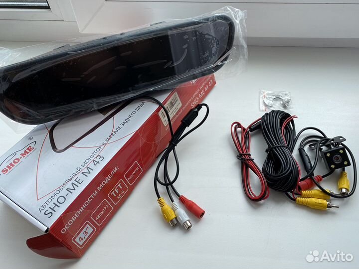 Зеркало заднего вида с монитором