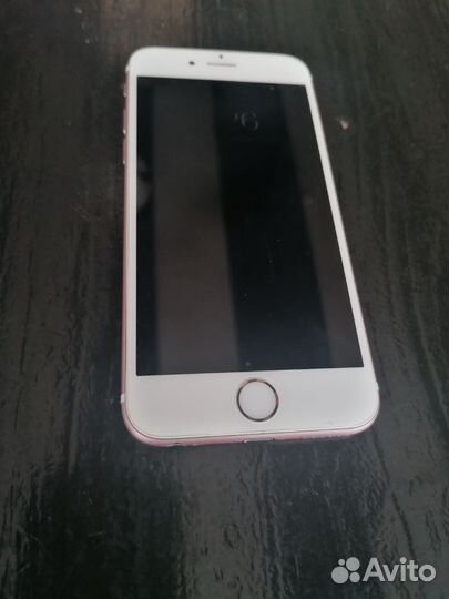 Телефон iPhone 6s