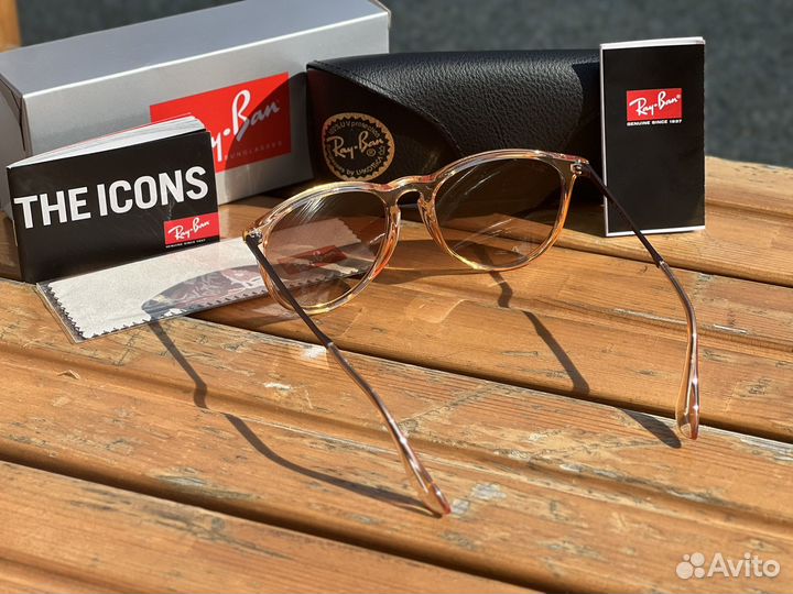 Солнцезащитные очки Ray-Ban RB-4171 Erika