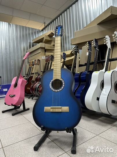 Классическая гитара синяя