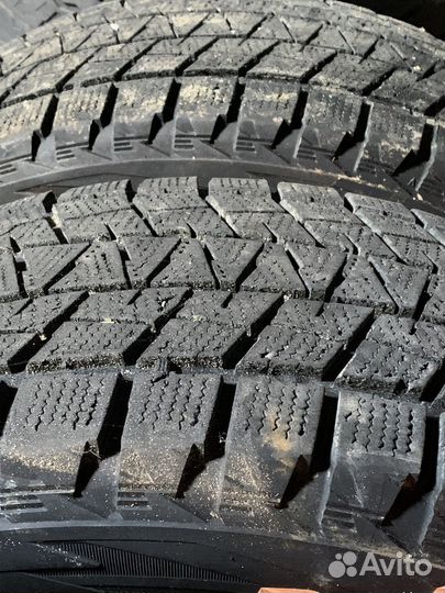 Bridgestone Blizzak DM-V1 285/60 R18