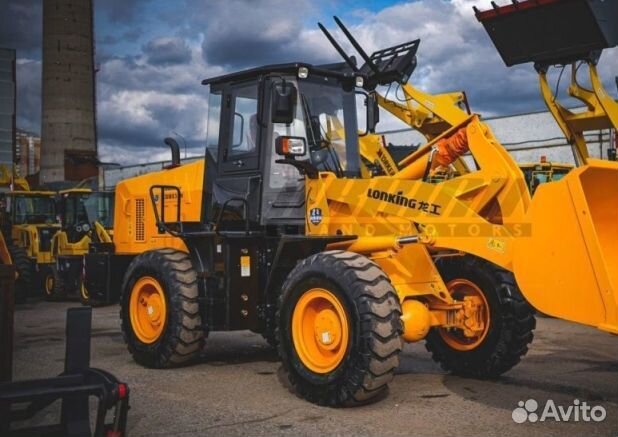 Фронтальный погрузчик Lonking CDM833, 2023