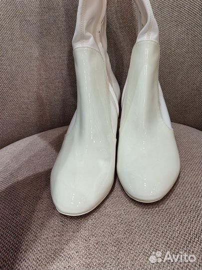 Новые белые ботфорты р. 37