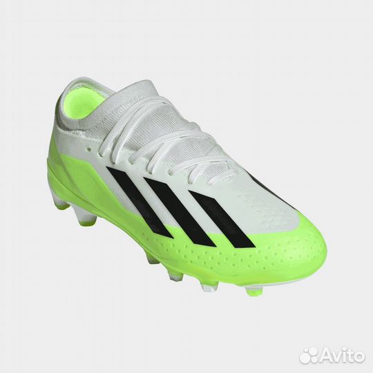 Футбольные бутсы adidas