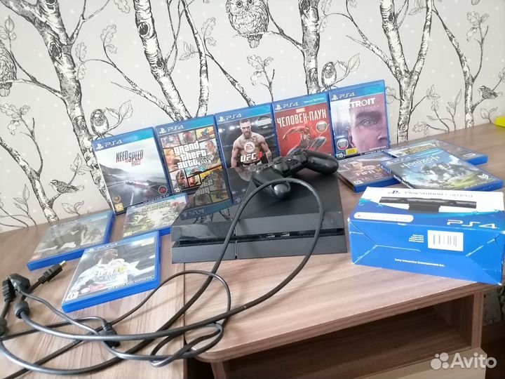 Sony PS4 + 11 дисков + камера + джойстик