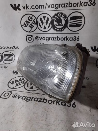 Фара левая VW Golf 3 с дефектами
