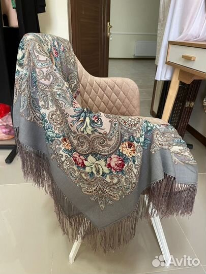 Павловопосадский шерстяной платок