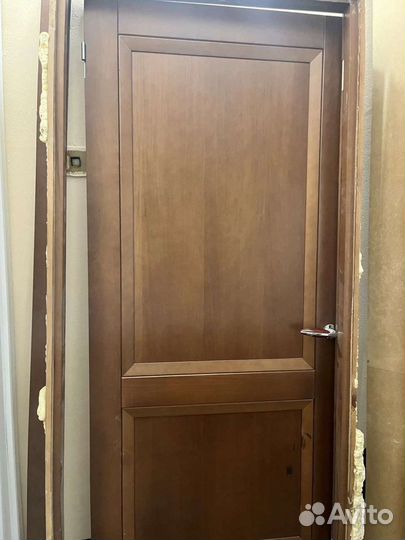 Дверь входная внутренняя