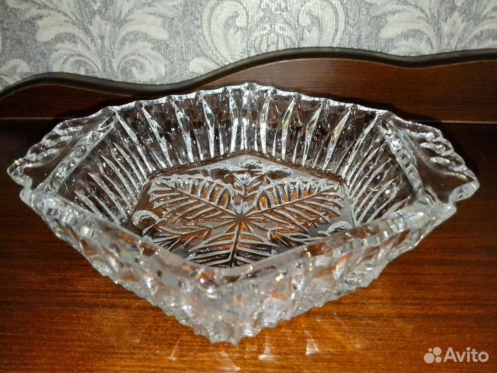 Хрустальная салатница Новая