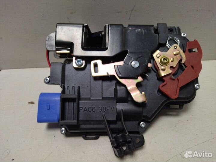 Замок двери передней левой Volkswagen Golf V 2003