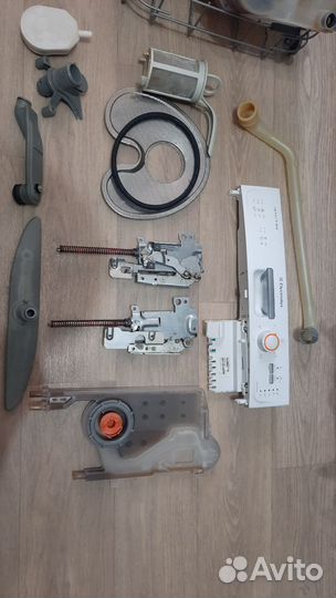 Запчасти посудомоечной машины Electrolux ESF 43020